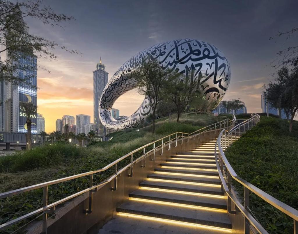 Success Luxury Apartment - 5 Min Away Marina Corniche - Free Housekeeping Provided Everyday-24-7 Staff Available For Services Dubai Exterior foto