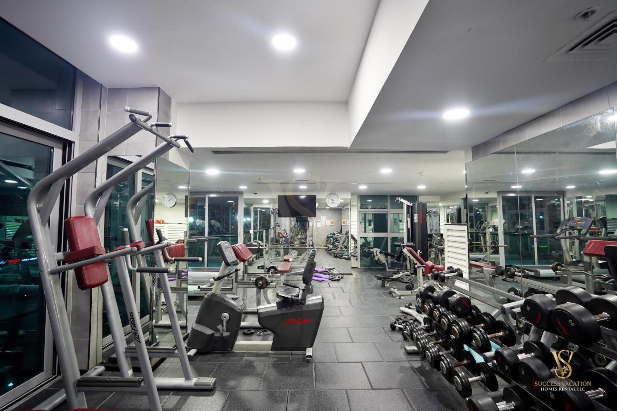 Success Luxury Apartment - 5 Min Away Marina Corniche - Free Housekeeping Provided Everyday-24-7 Staff Available For Services Dubai Exterior foto