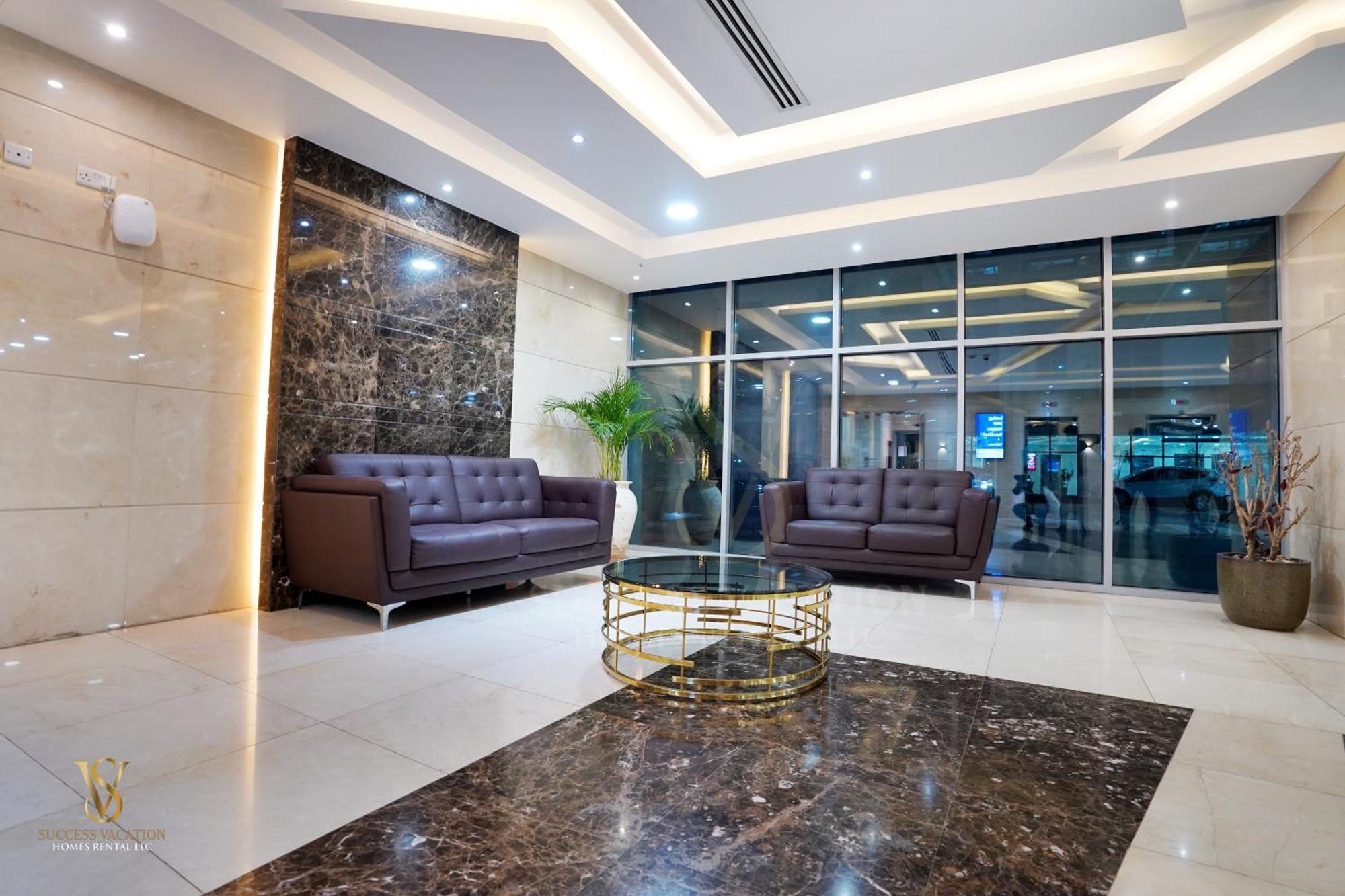 Success Luxury Apartment - 5 Min Away Marina Corniche - Free Housekeeping Provided Everyday-24-7 Staff Available For Services Dubai Exterior foto